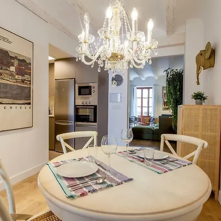 Apartup Rojas Market Apartment