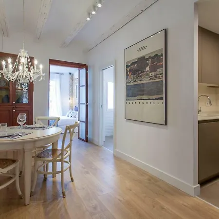 Apartup Rojas Market * Valencia